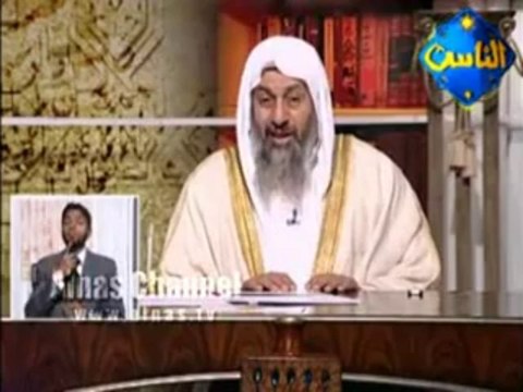 هل يجب على المرأة لبس القفاز في الصلاة ؟