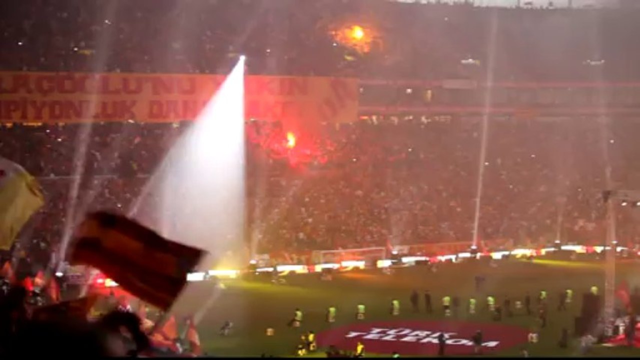 Şampiyonluk Kutlaması " Üçlü "