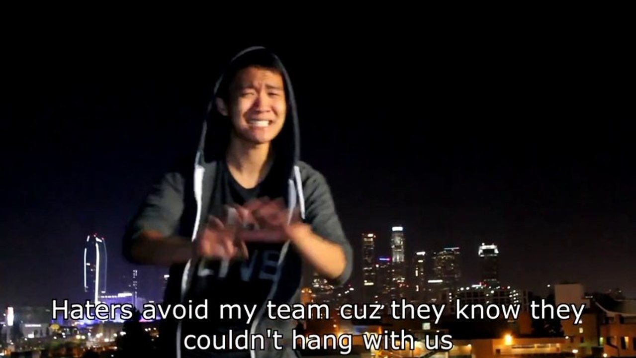 Singing Rap in 6 Different Languages in one song!