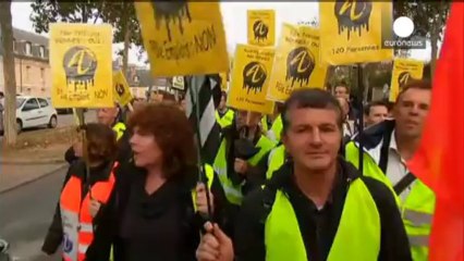 Street protests in Paris by Alcatel-Lucent workers over...
