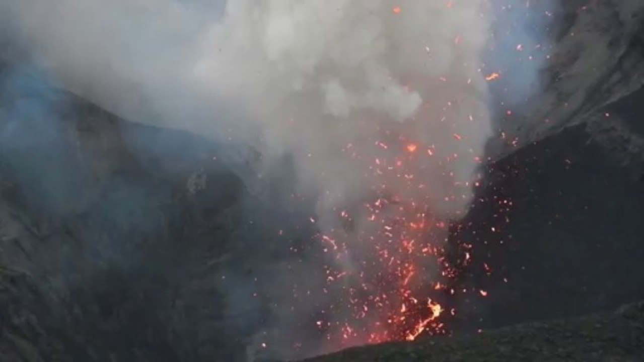 Volcan Yasur île de Tana Vanuatu