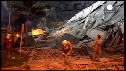 Kolombiya'da çöken 22 katlı binadan iki kişi sağ...