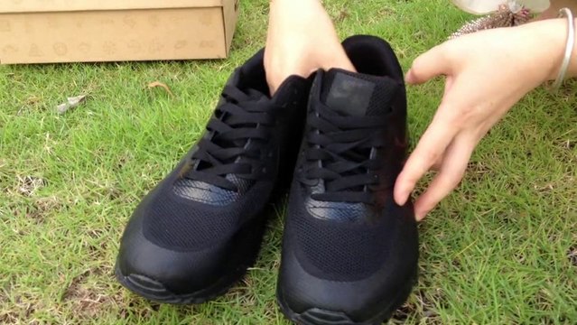 Nike Air Max 90 is a retro running shoes shoescapsxyz.ru