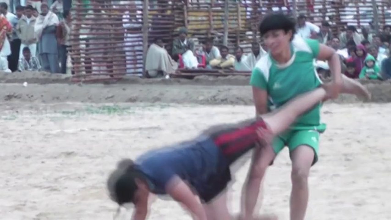 10 Catcher Best Catch - FreeStyle Girls Kabaddi Tournament 2013 Match 14