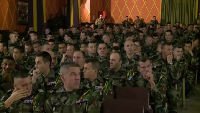 Le ministre à l'écoute des marsouins du 2ème RiMa