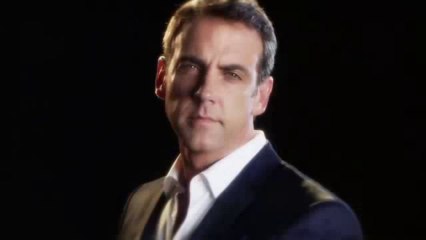 Santa Diabla Conoce a Humberto Cano (Carlos Ponce)