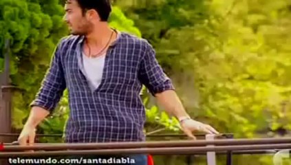 Santa Diabla Gran Estreno Promo 15