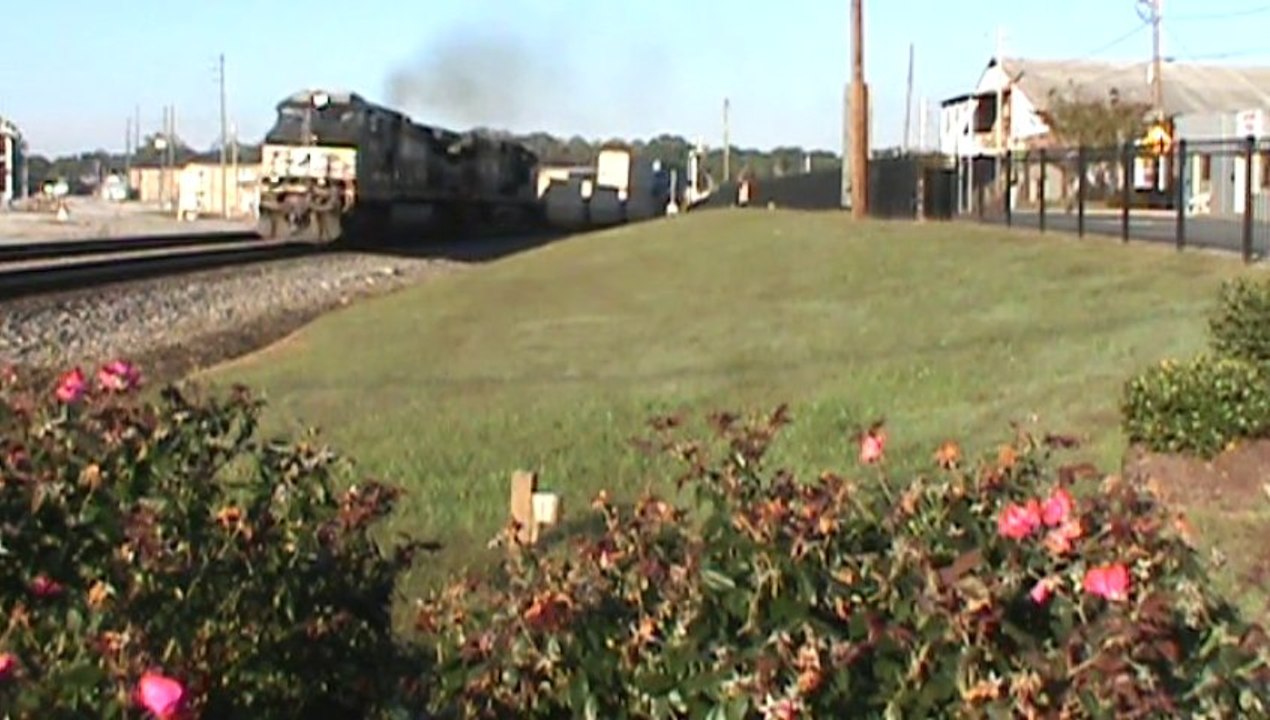 NS 207 intermodal train SB through Austell Ga.