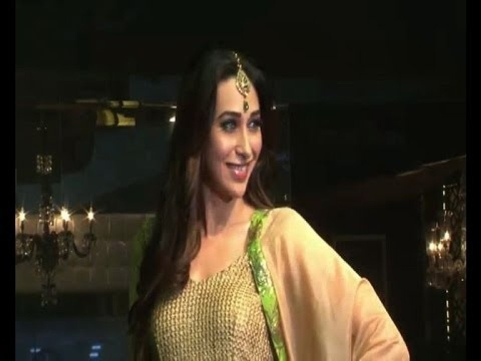 Karisma sizzles in anarkali