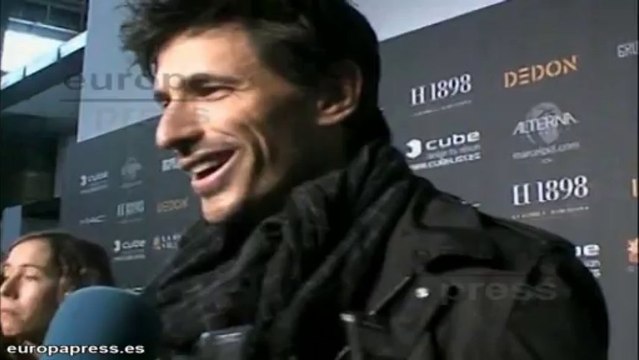 Andrés Velencoso cambia a Kylie Minogue por Úrsula Corberó