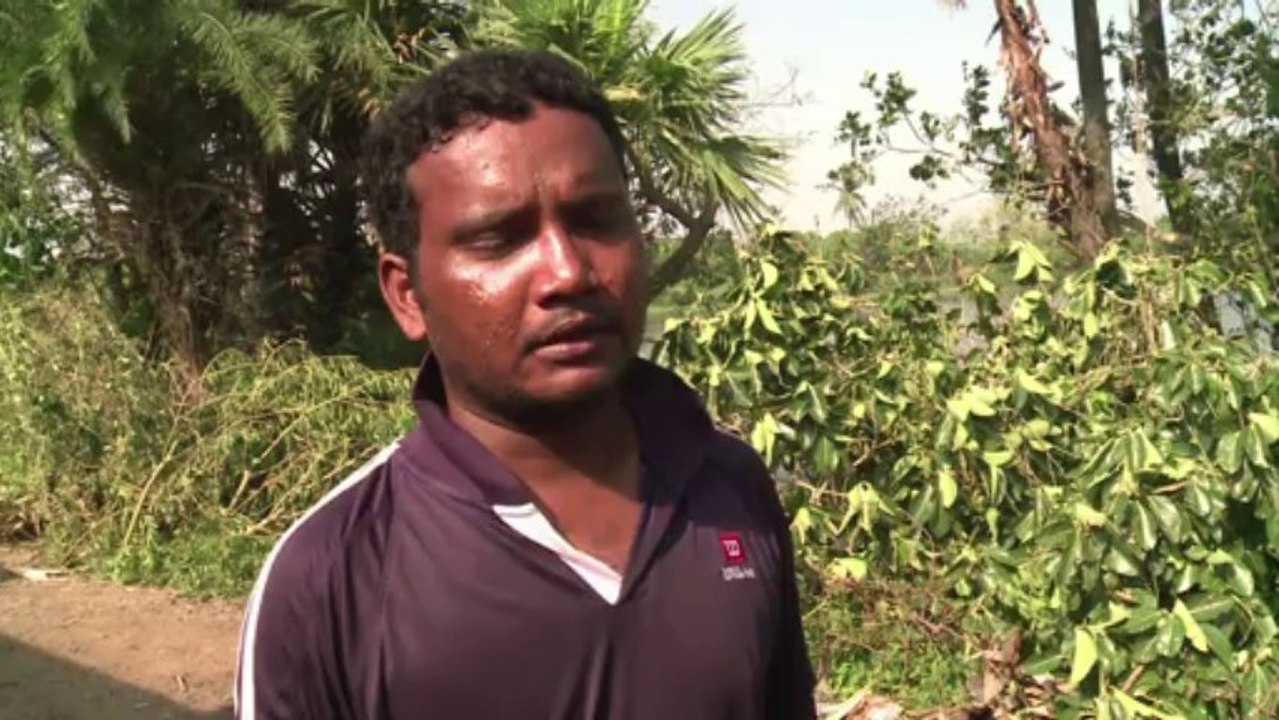 Inde: les déplacés du cyclone retrouvent leurs maisons dévastées