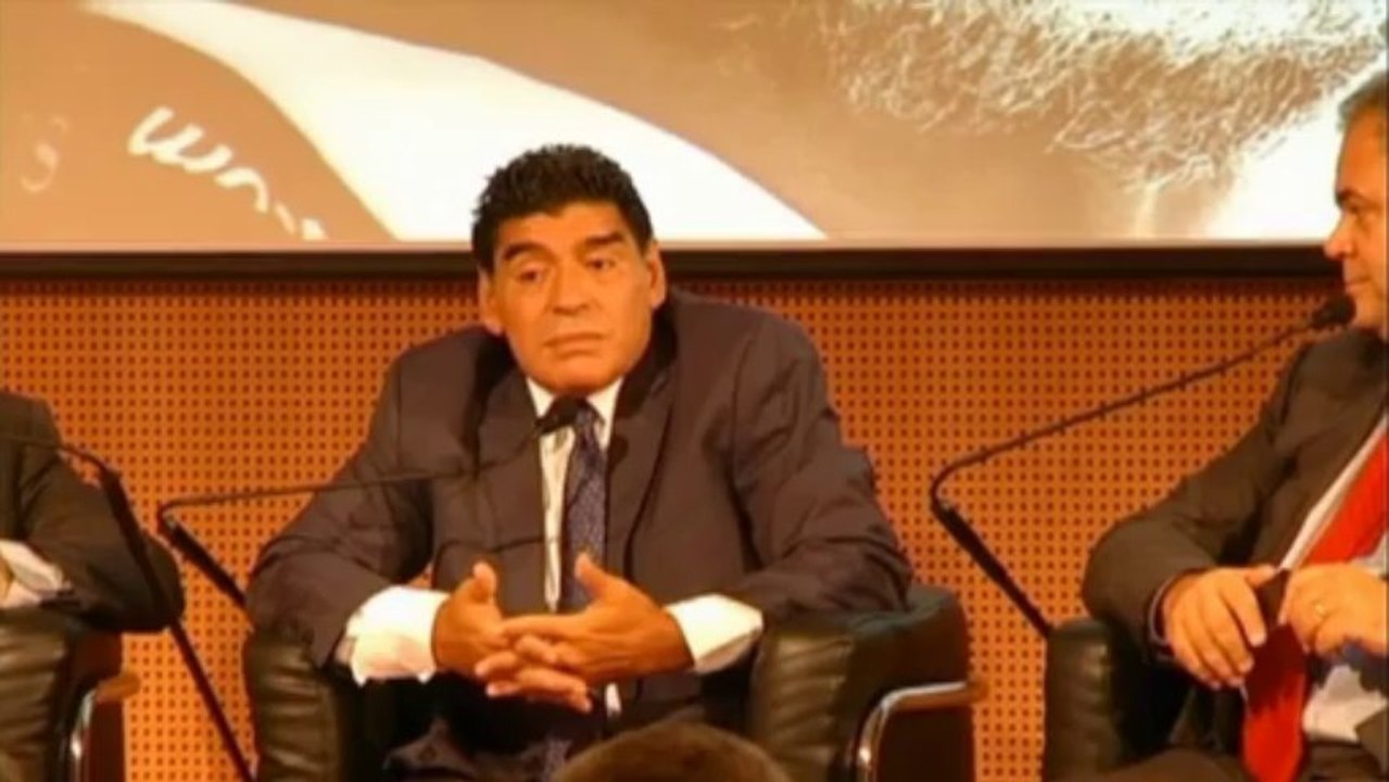 Maradona verurteilt fifa: "will rassismus nicht erkennen"