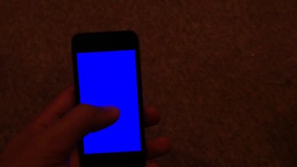 ▶ iPhone 5s Blue Screen Of Death Bug!!!
