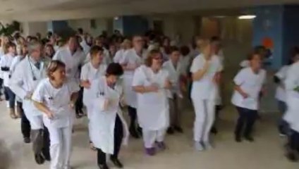 Flashmob à l\'hôpital Pasteur de Cherbourg