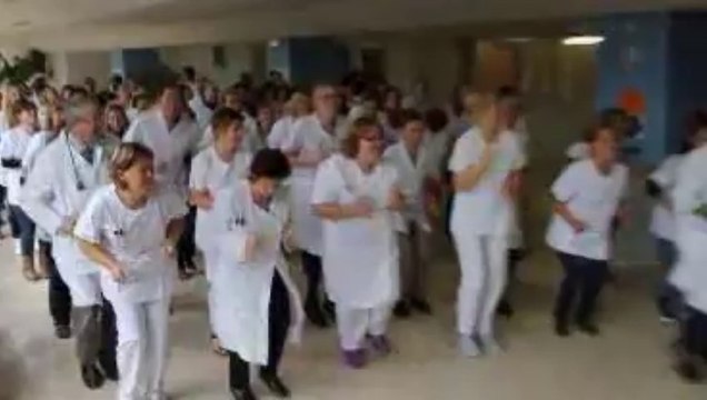 Flashmob à l\'hôpital Pasteur de Cherbourg