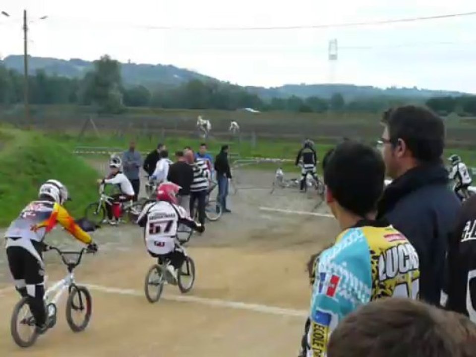BMX Coupe des lacs 2013 Pont Eveque finale A Elites