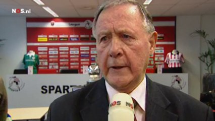 03-01-11 Voetbalwereld leeft mee met Moulijn