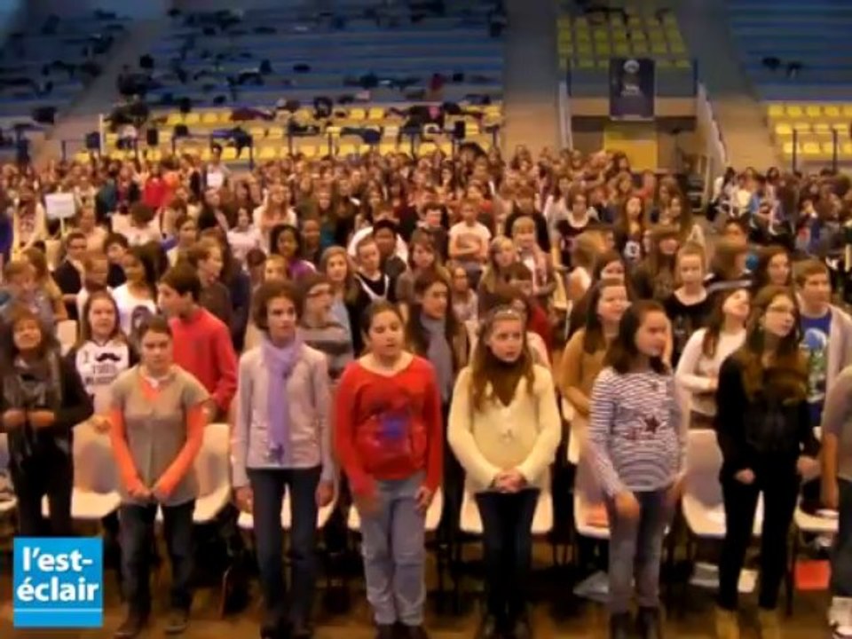 Les 715 collégiens du Choeur de l'Aube en répétition