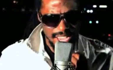 Reggae Musician Andrew Reid Sings for VideoDonor