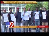 Telugu NRIs protest for Samaikyandhra in Washington DC - USA