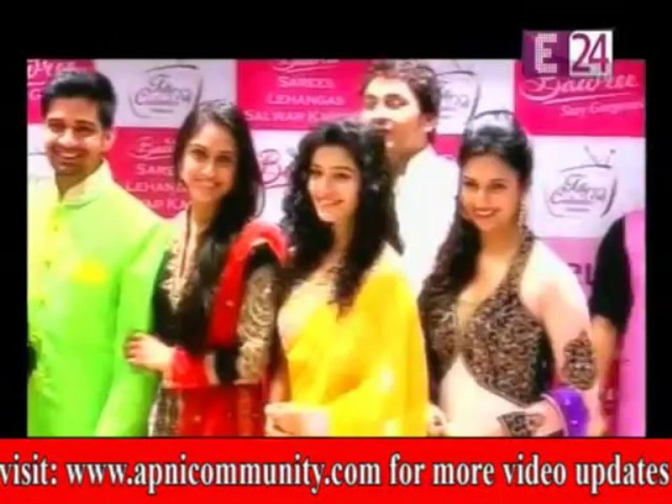 Calendar Shoot Ke Liye Excited TV Ki Bahuein-16 Oct 2013
