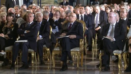 Napolitano - Consegna delle insegne di Cavaliere dell'Ordine ''Al Merito del Lavoro'' (15.10.13)
