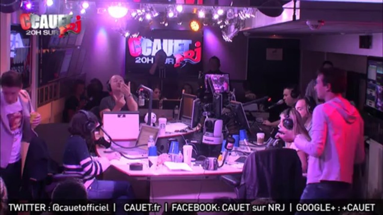 Cauet part en vrille avec un lance pierres !  - C'Cauet sur NRJ