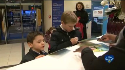 Les enfants et leurs tirelires Pièces jaunes / Groupe La Poste - Tous formidables - Tous solidaires