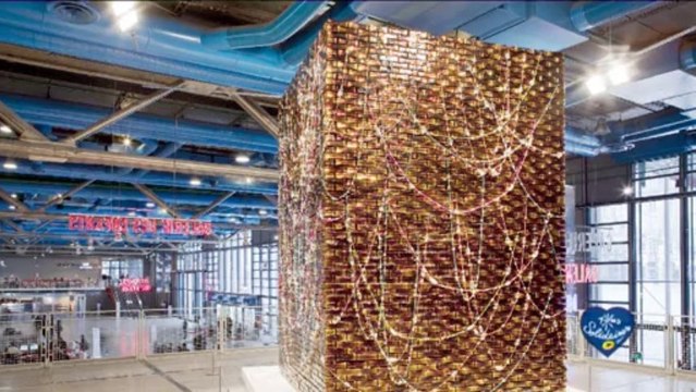 Jean Michel Othoniel et les enfants indiens / Groupe La Poste - Tous formidables - Tous solidaires