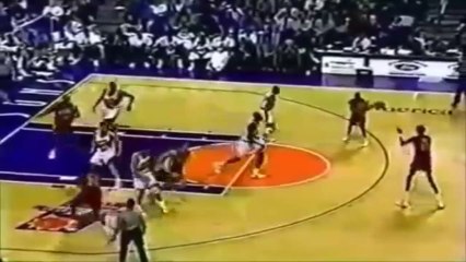 Manute Bol marque 6 tirs à trois points en une mi-temps