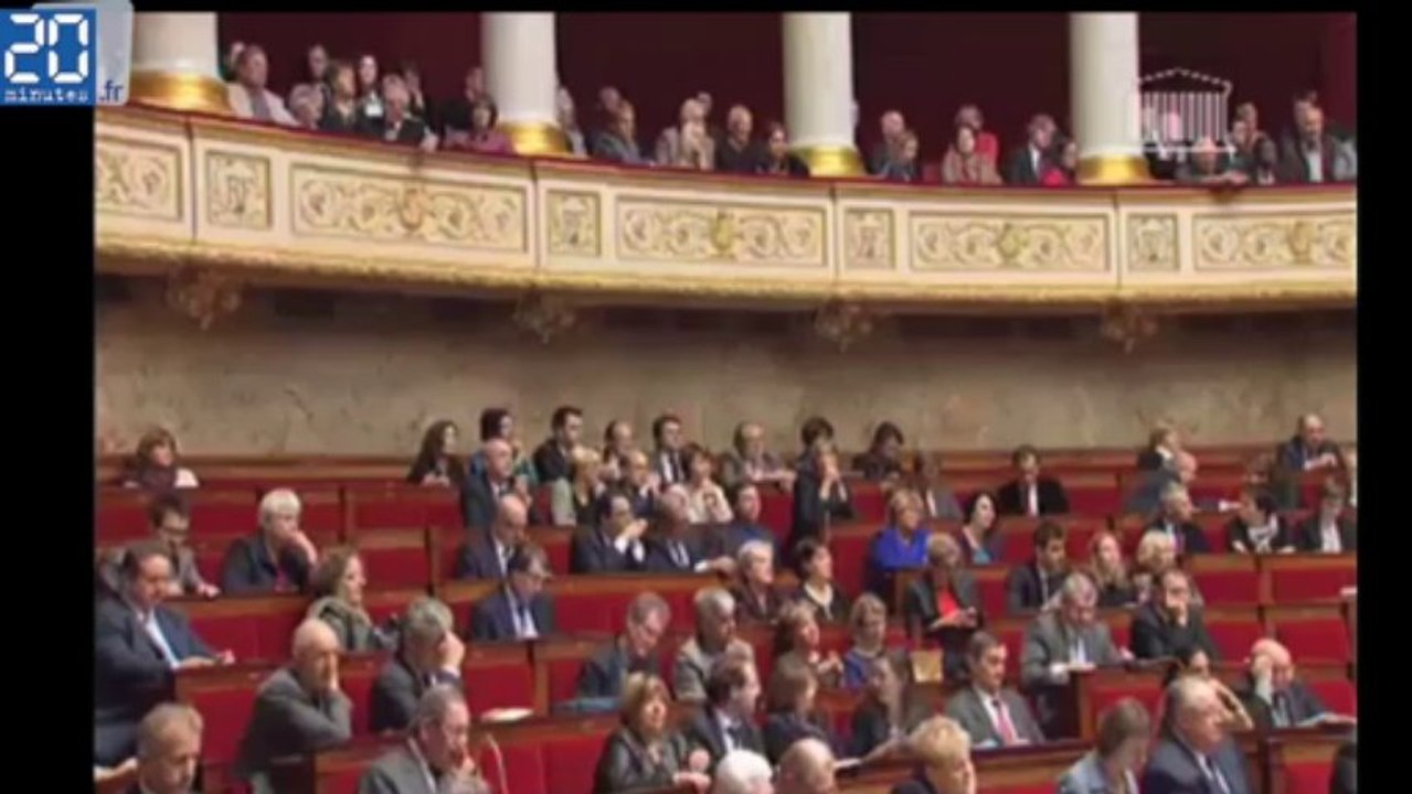 Vincent Peillon hué à l'Assemblée par les députés UMP