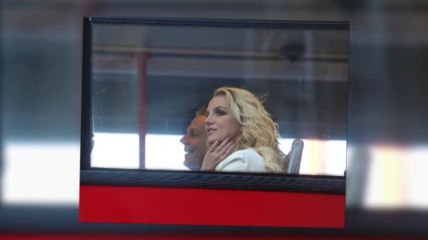 Britney Spears Takes on London in a Red-Double Decker Bus