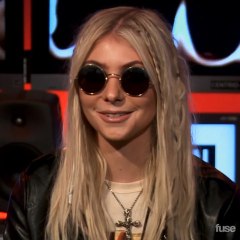 The Pretty Reckless "Going to Hell" - Inside Track