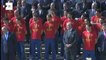 Jogadores da Espanha chegam a Madri e comemoram título com rei Juan Carlos.