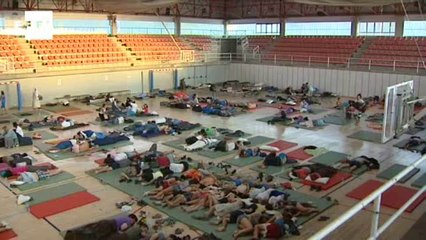 El fuego del Empordà, activo tras arrasar 13.000 hectáreas