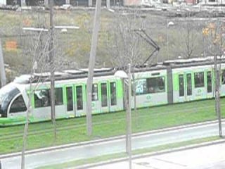 El tranvía verde que triunfó en la ciudad blanca y roja