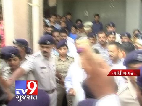 I know both sisters, Asaram admits before Ahmedabad police - Tv9 Gujarat