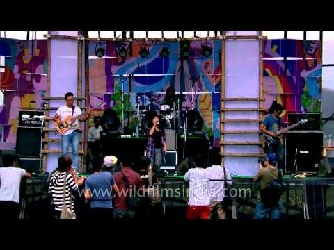 Purple Fusion goes all reggae - Ho Hey! you came along