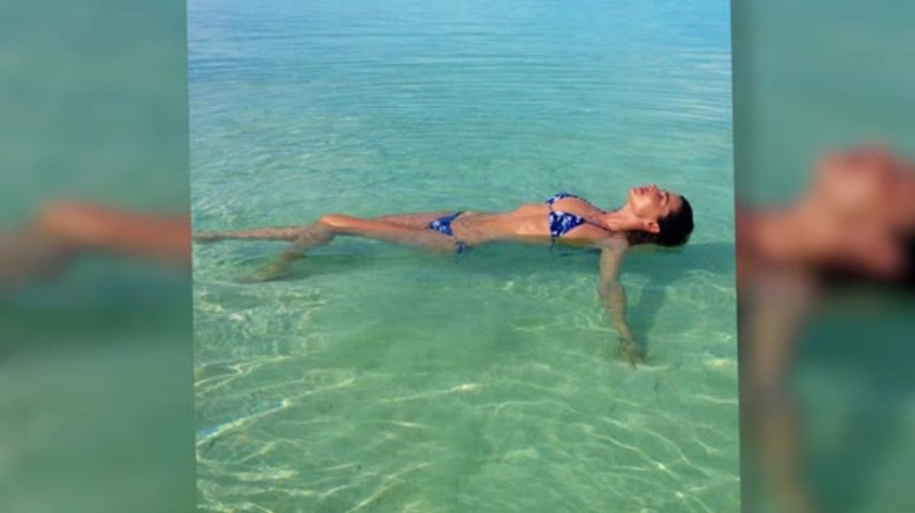 Miranda Kerr zeigt ihre Bikinifigur bei einem Familie-Strand-Ausflug