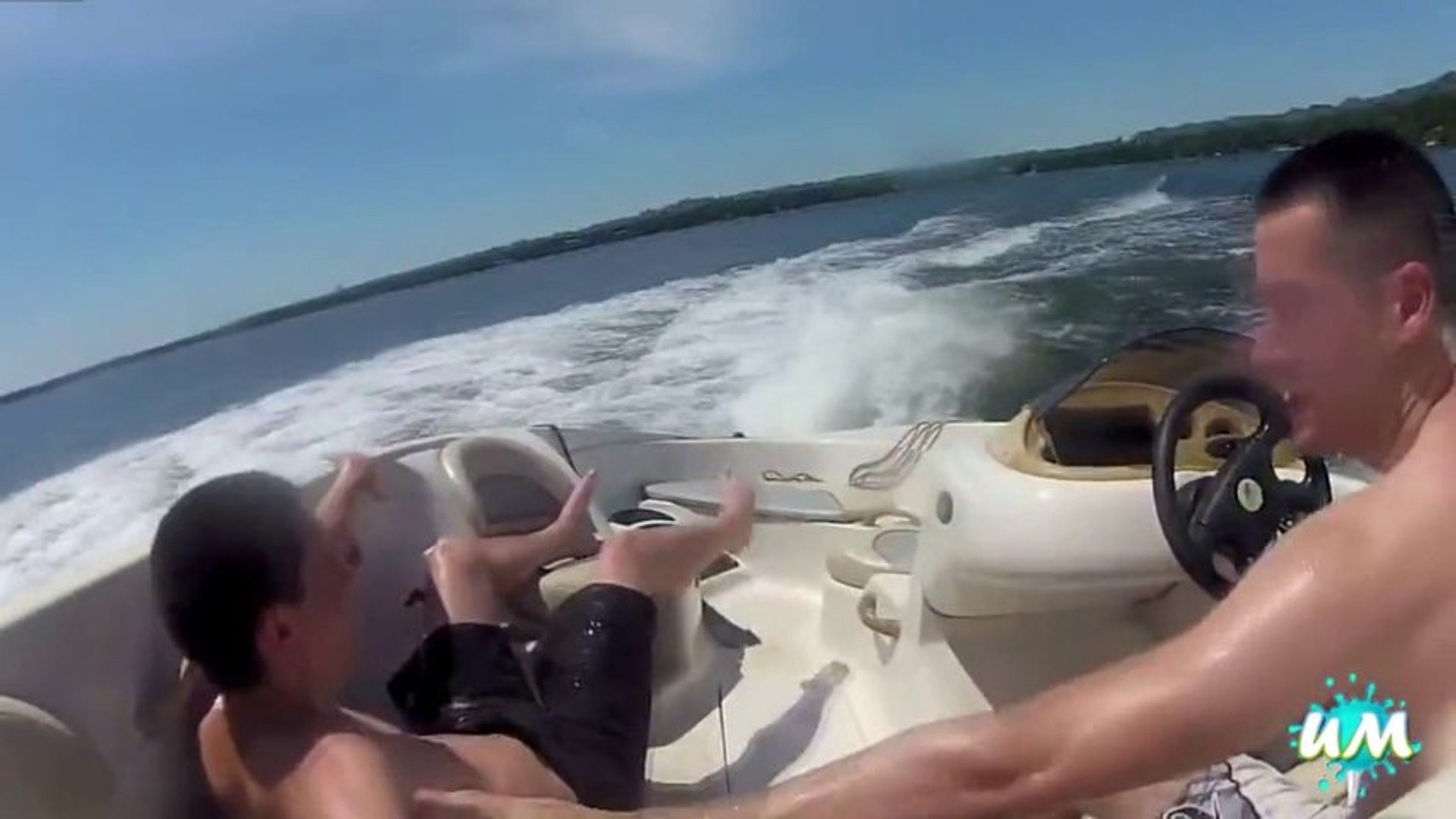 Boat Fails Compilation - Dumb guys, boat sinking, big crashes! - Vidéo  Dailymotion