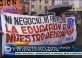 Estudiantes chilenos marchan para exigir reforma educativa