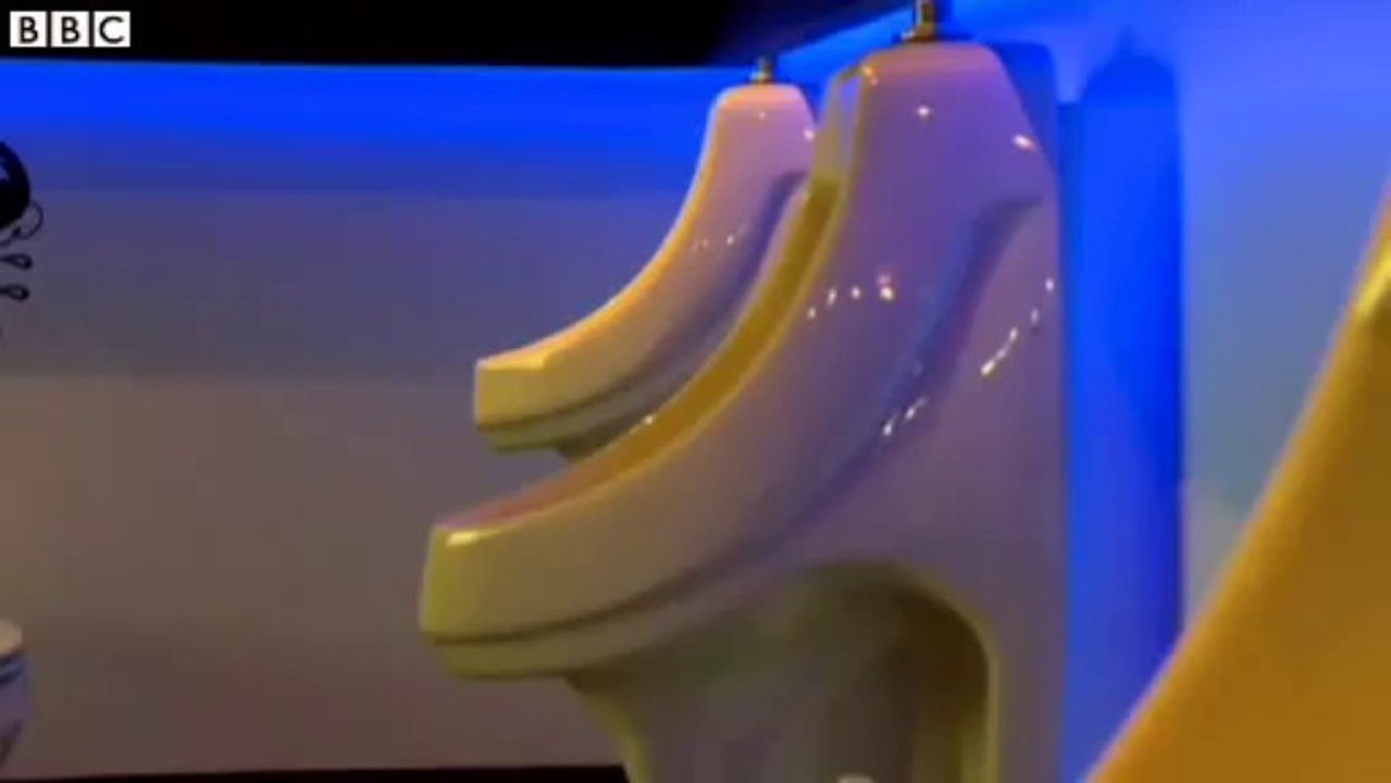 Take a seat in LA's toilet-themed restaurant