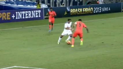 Ribeiro w pięknym stylu mija Ailtona