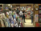 Napoli - Chiude la storica libreria Guida, si invoca intervento di Napolitano -1- (17.10.13)