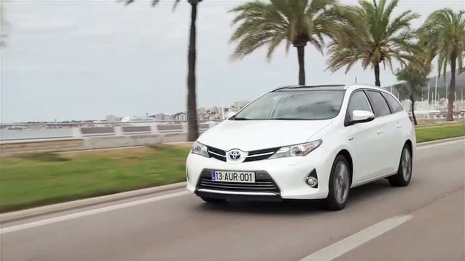 Essai Toyota Auris Touring Sports Hybrid - Vidéo Dailymotion