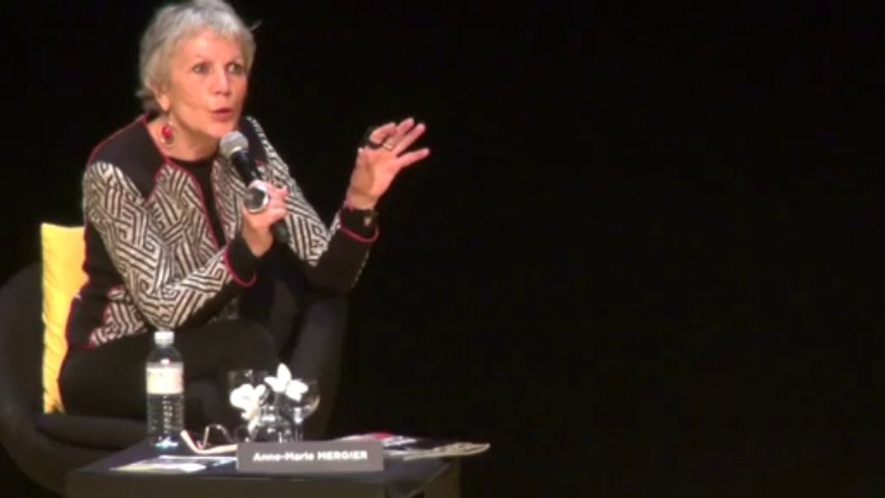 Anne-Marie Mergier à la conférence des Tribunes de la presse