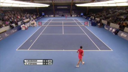 Luxembourg - Sloane Stephens expéditive