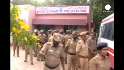 Detienen en India un barco con armas de una empresa...