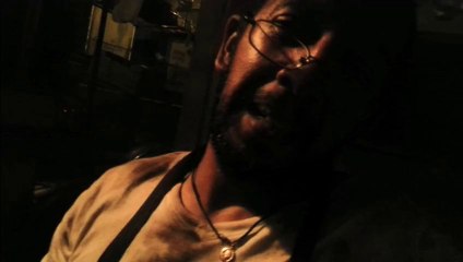 L'univers d'Émergence : Aziz, dernier épicier de France.