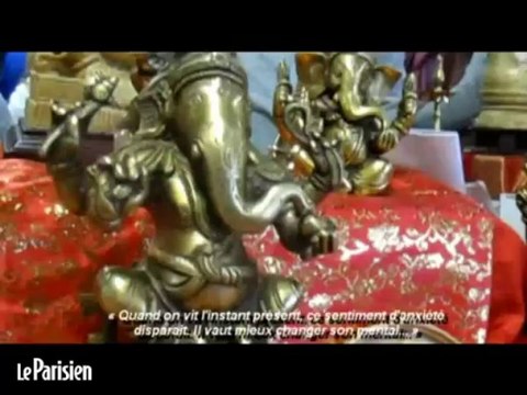 Amma, la grande prêtresse du câlin, de retour en France